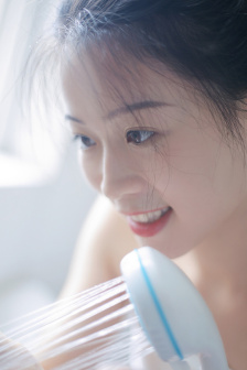 情满雪阳花